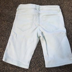 Girls shorts size 6 Gap